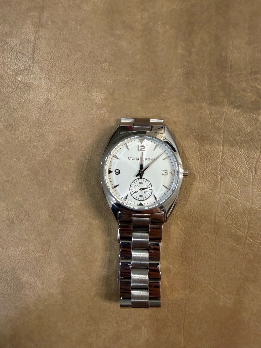NWOT SILVER WOMEN'S MICHAEL KORS WATCH